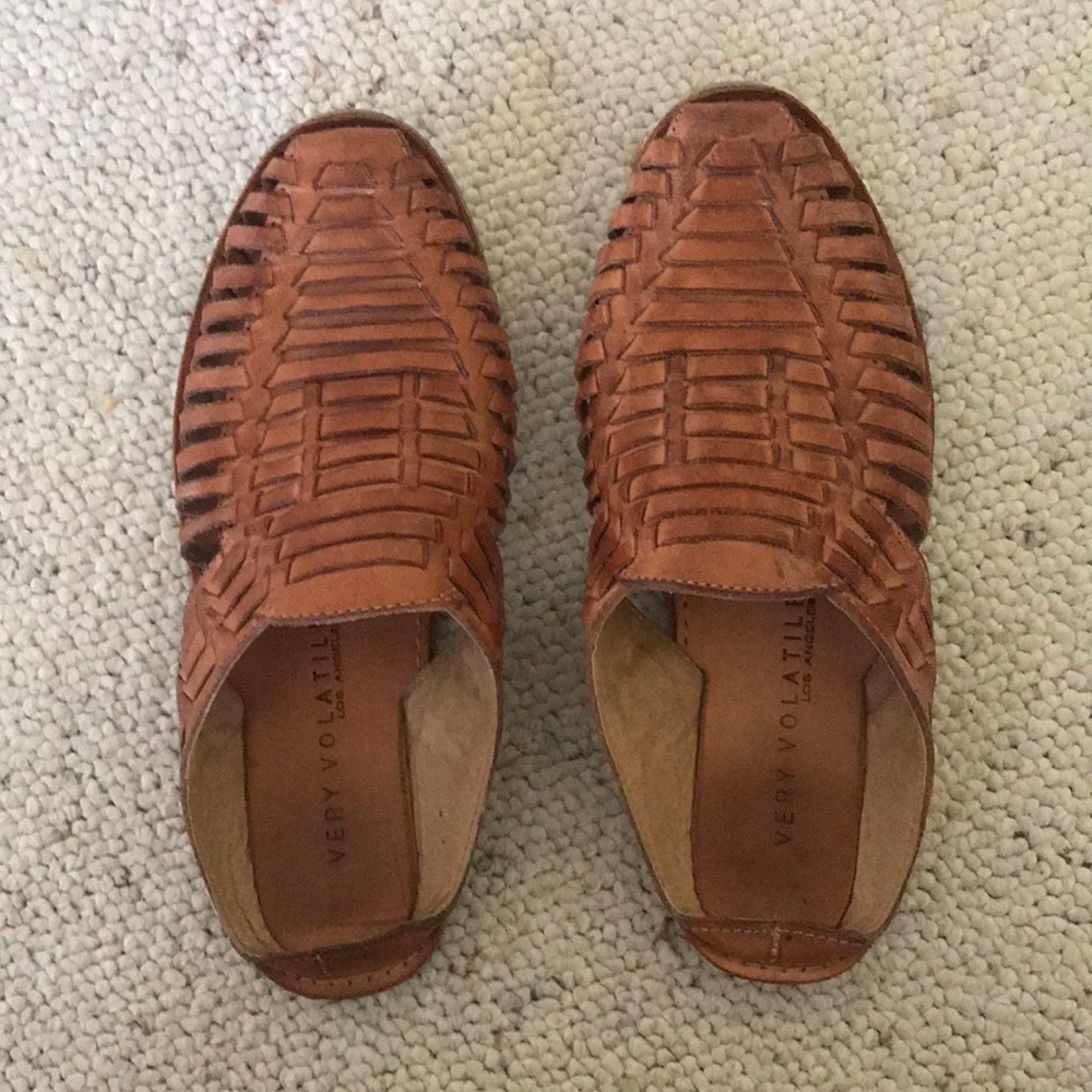 Leather woven slide ons